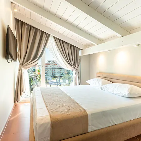 Lian Penthouse 12 - Brand New, Kitchen, Balcony, Parking, Brand New - Lungomare 3 Min *