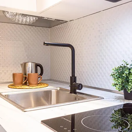 Apartman Lian Penthouse 12 - Brand New, Kitchen, Balcony, Parking, Brand New - Lungomare 3 Min *