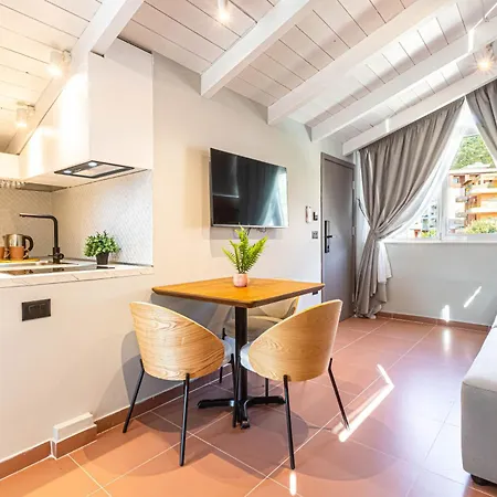 Lian Penthouse 12 - Brand New, Kitchen, Balcony, Parking, Brand New - Lungomare 3 Min Apartman *