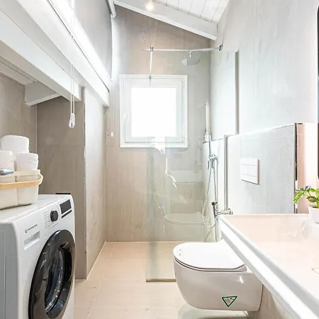 Lian Penthouse 12 - Brand New, Kitchen, Balcony, Parking, Brand New - Lungomare 3 Min *