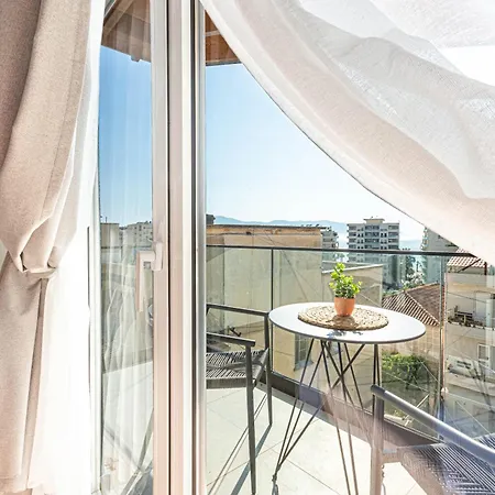 Lian Penthouse 12 - Brand New, Kitchen, Balcony, Parking, Brand New - Lungomare 3 Min Apartman